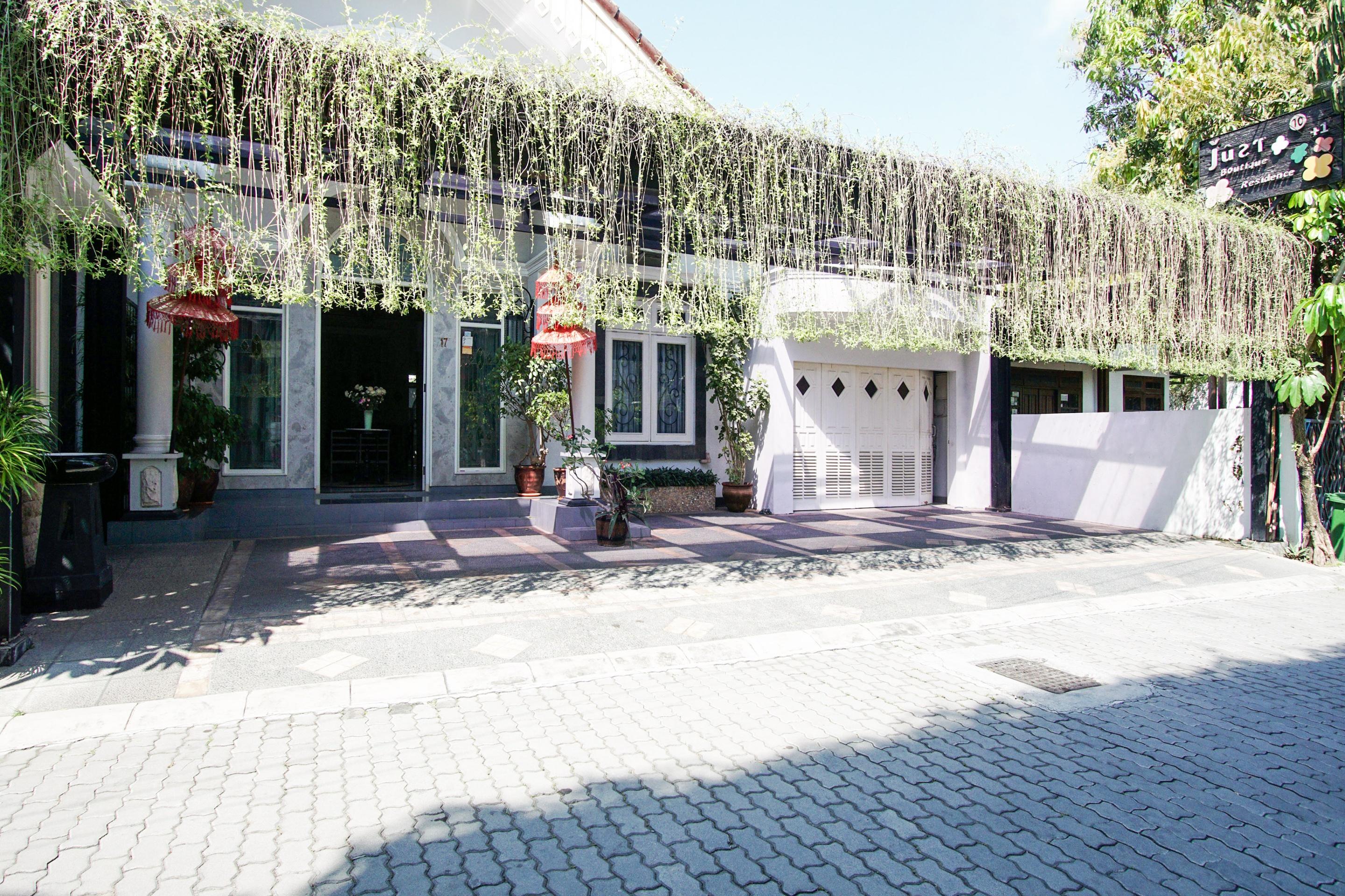 Just 11 Boutique Syariah Mitra Reddoorz Near Ugm Yogyakarta Hotell Kejayan Eksteriør bilde